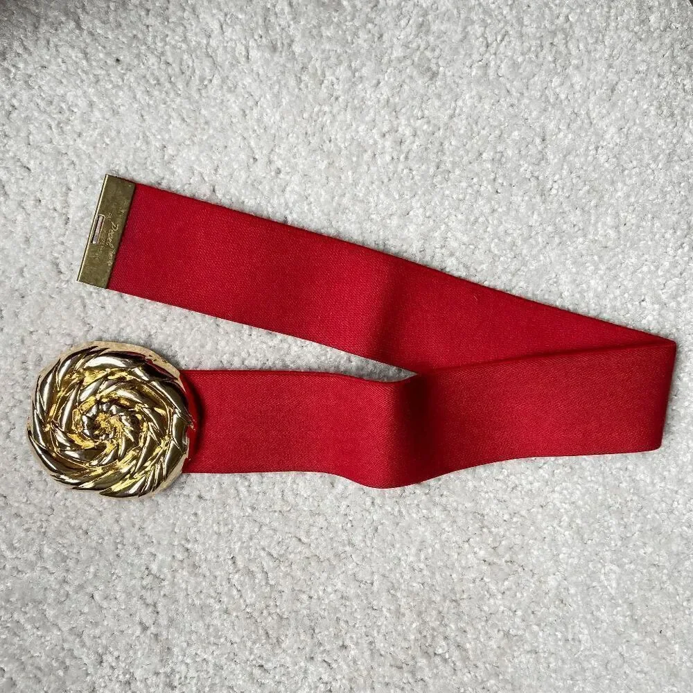 Vintage Deadstock 1985 Pearl Red Elastic Belt w/ Large Golden Metal Pinwheel Buc